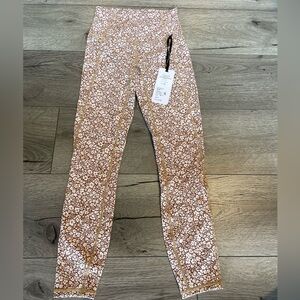 Varley, let’s move high legging 25 inch micro floral size:XS